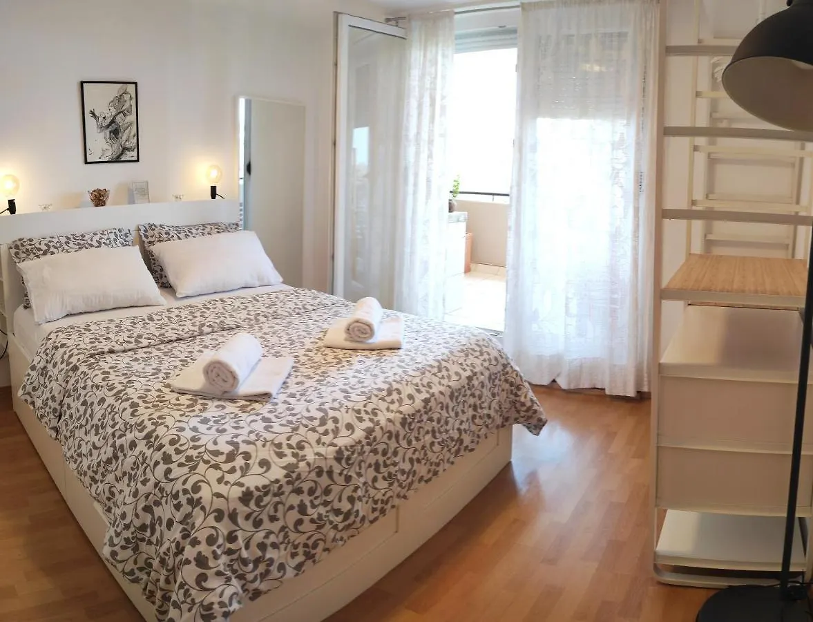 Apartment Leone Umag 0*,  Horvátország