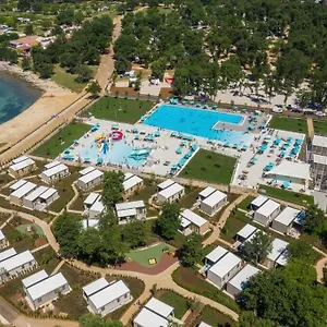Adriamar Mobile Homes In Park Umago